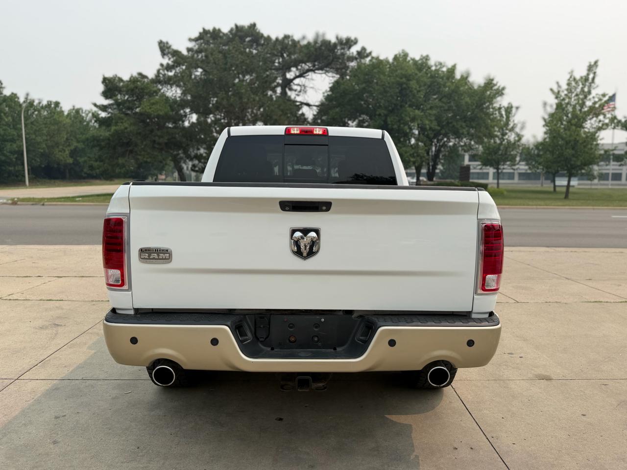 RAM 1500 4WD Crew Cab 140.5" Laramie Longhorn 2013