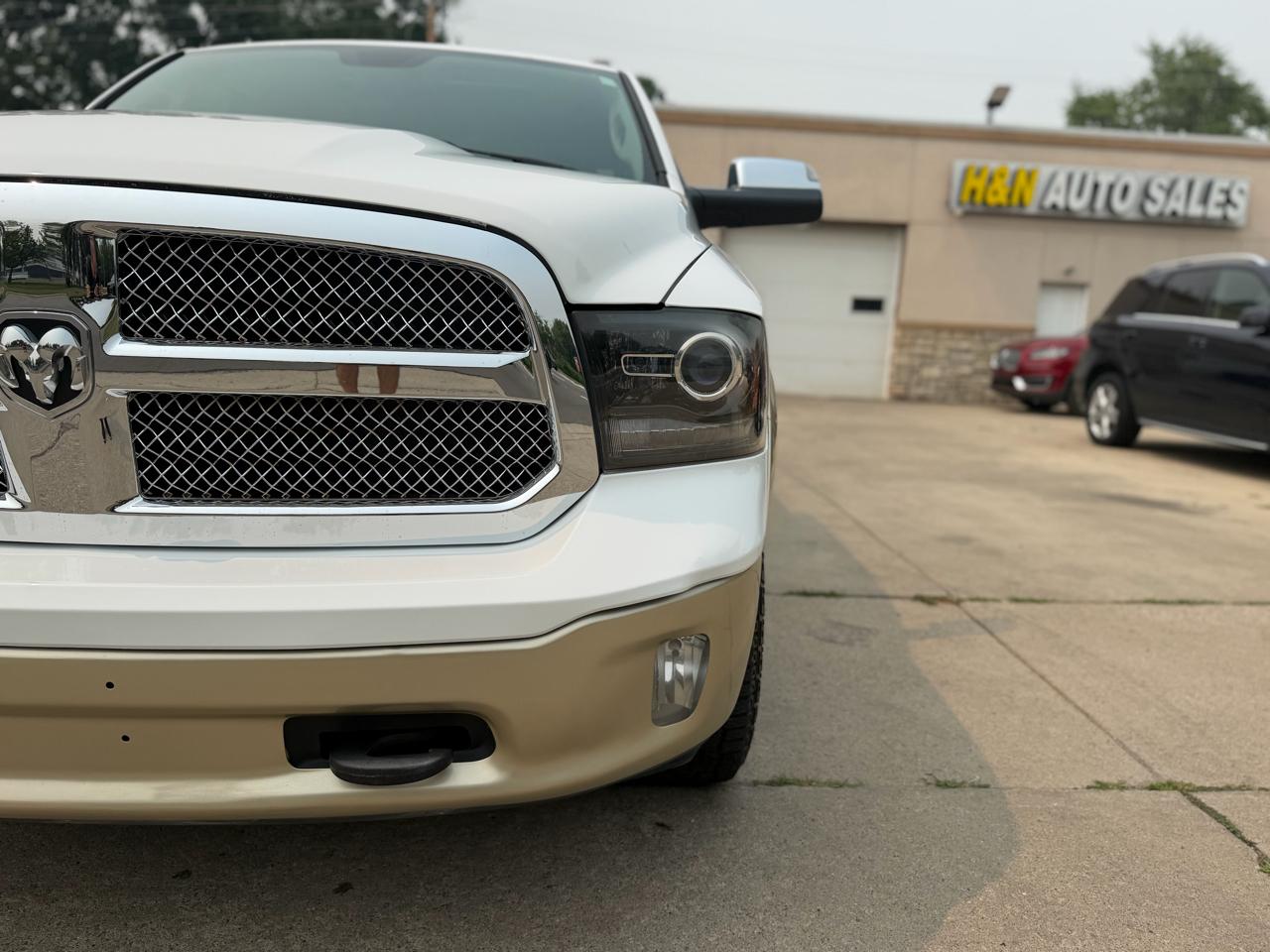 RAM 1500 4WD Crew Cab 140.5" Laramie Longhorn 2013