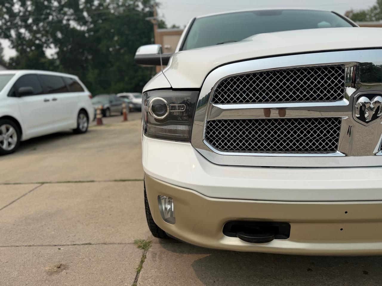 RAM 1500 4WD Crew Cab 140.5" Laramie Longhorn 2013