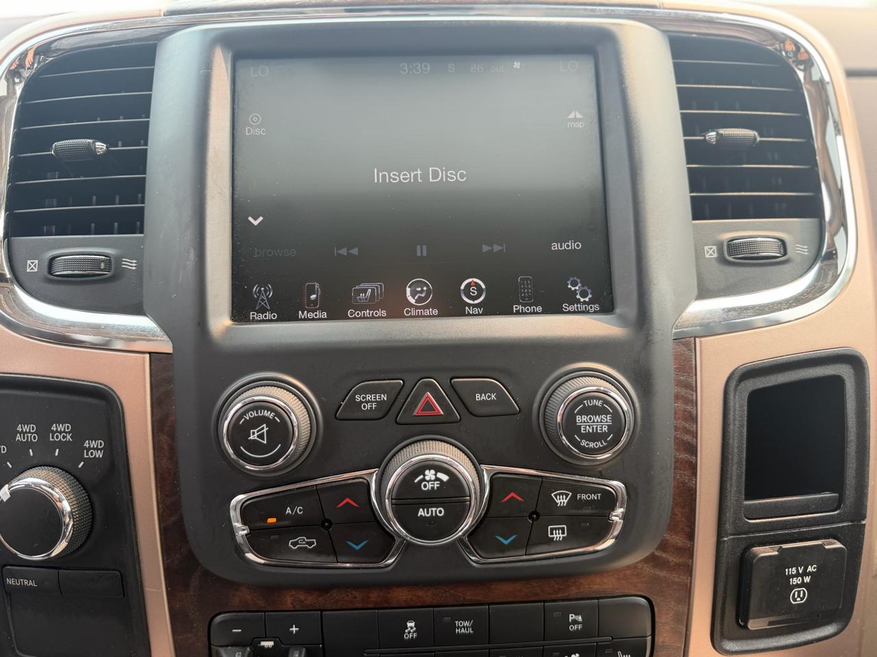 RAM 1500 4WD Crew Cab 140.5" Laramie Longhorn 2013