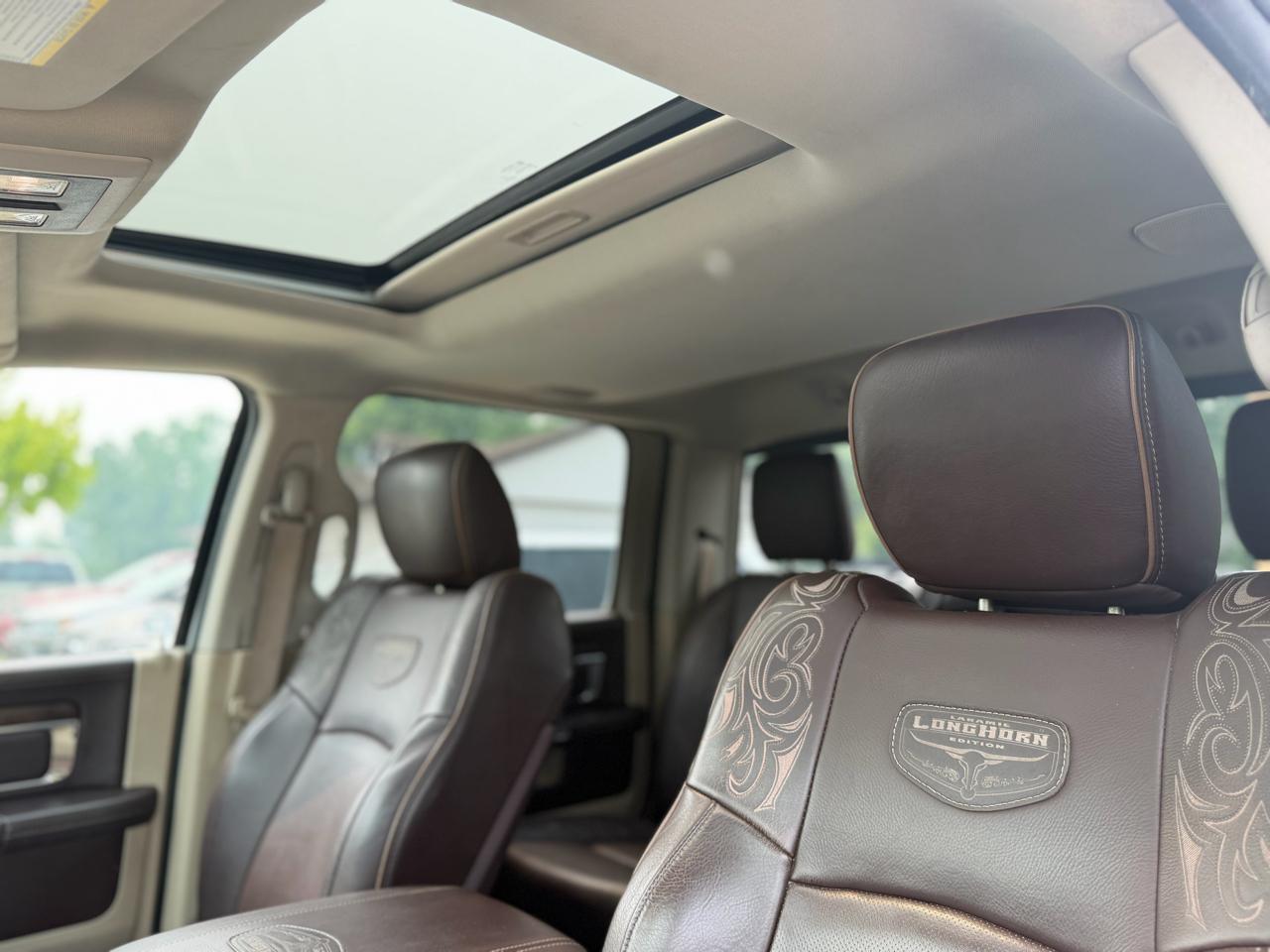 RAM 1500 4WD Crew Cab 140.5" Laramie Longhorn 2013
