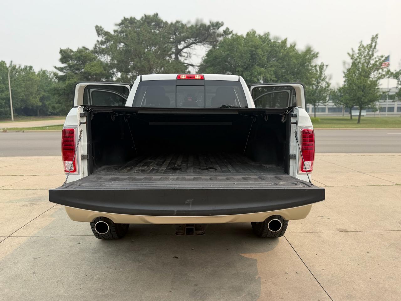 RAM 1500 4WD Crew Cab 140.5" Laramie Longhorn 2013