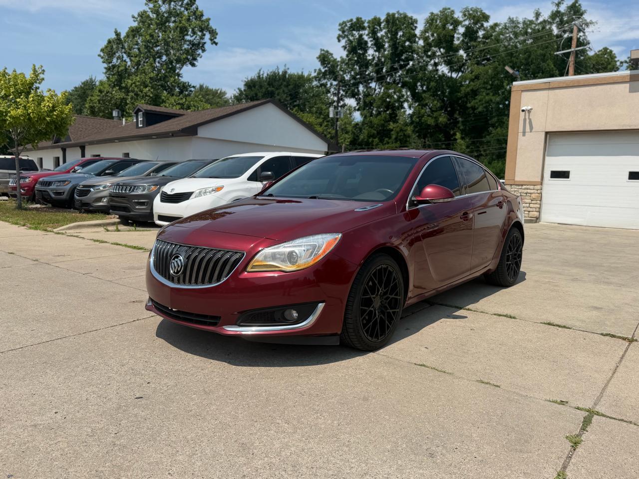 Buick Regal 4dr Sdn Premium II FWD 2016
