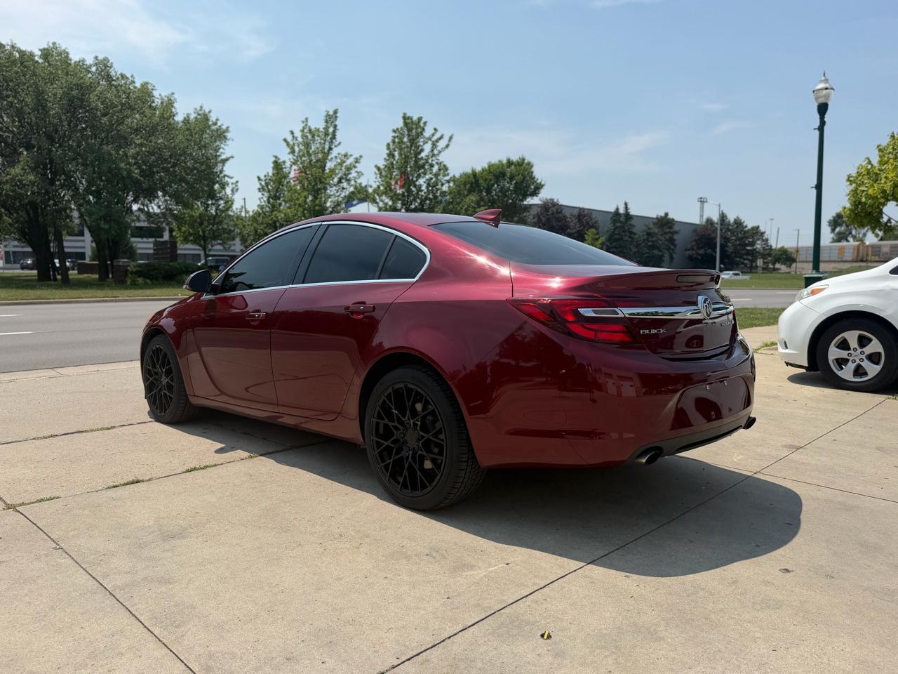 Buick Regal 4dr Sdn Premium II FWD 2016
