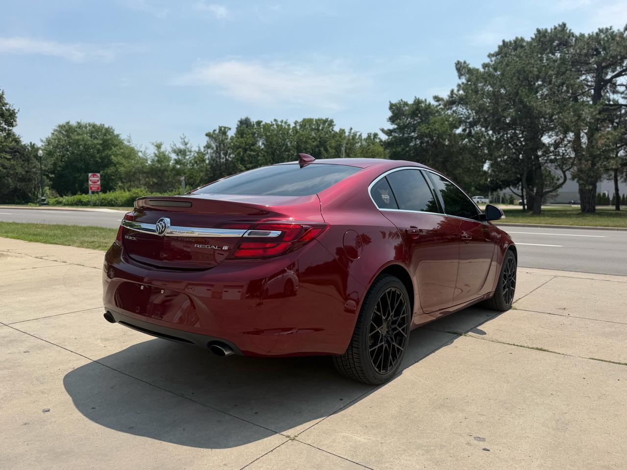 Buick Regal 4dr Sdn Premium II FWD 2016