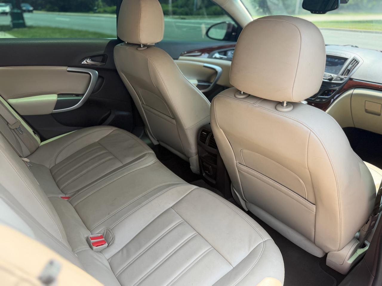 Buick Regal 4dr Sdn Premium II FWD 2016
