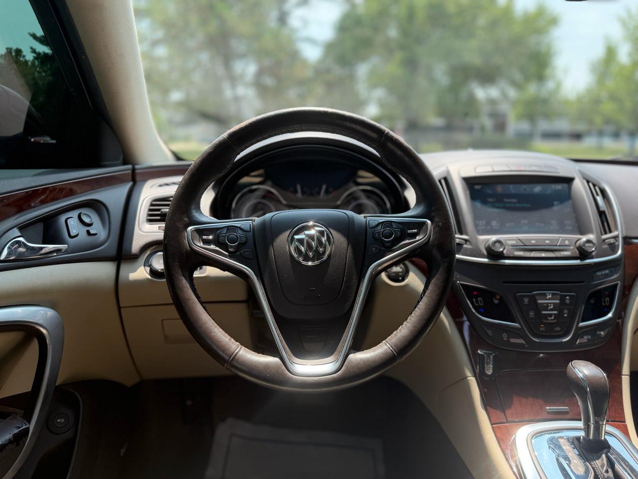 Buick Regal 4dr Sdn Premium II FWD 2016
