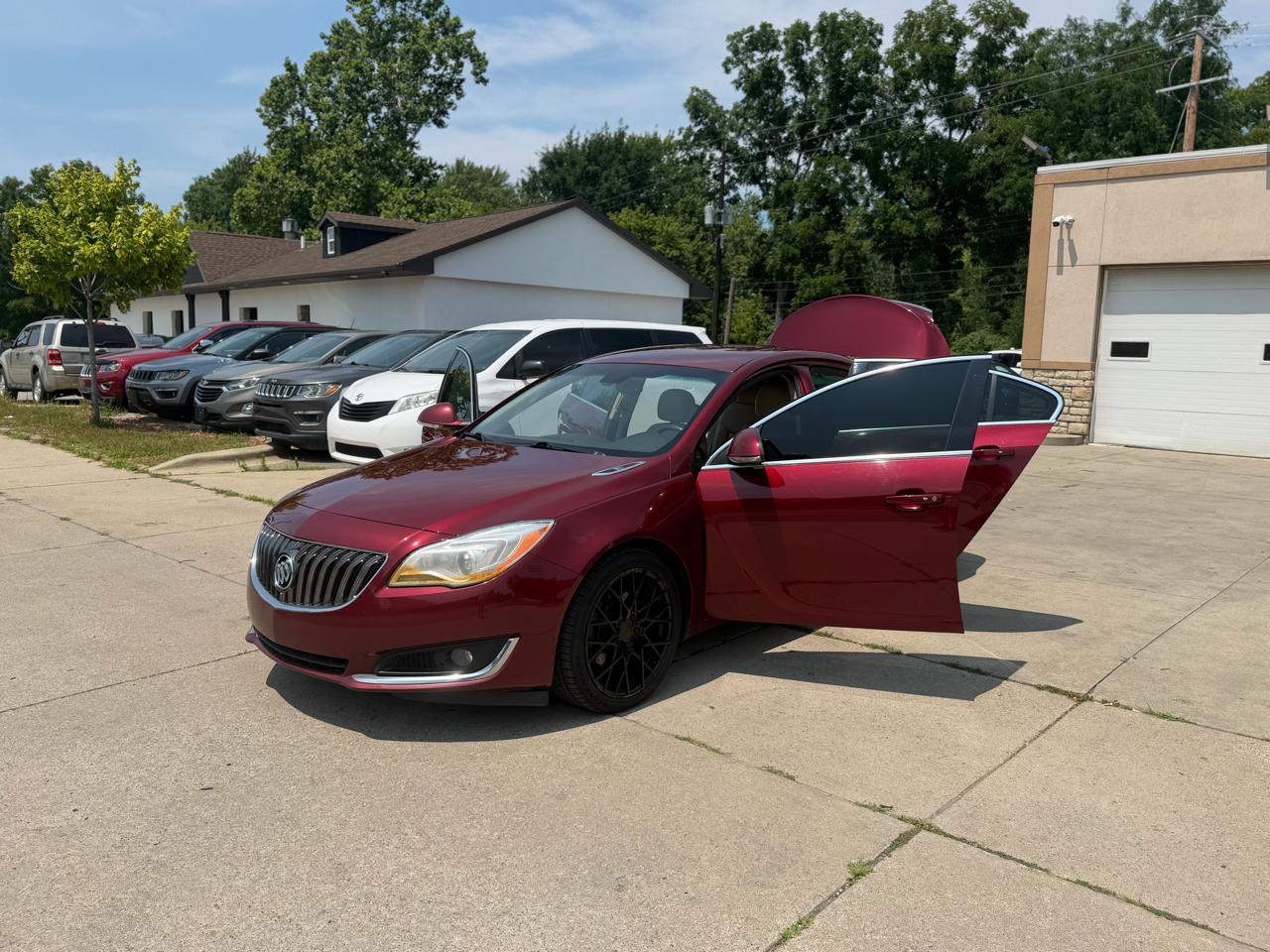 Buick Regal 4dr Sdn Premium II FWD 2016