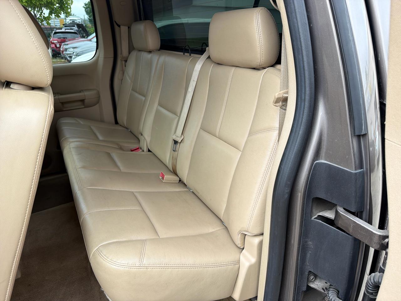Chevrolet Silverado 1500 4WD Ext Cab 143.5" LT 2013