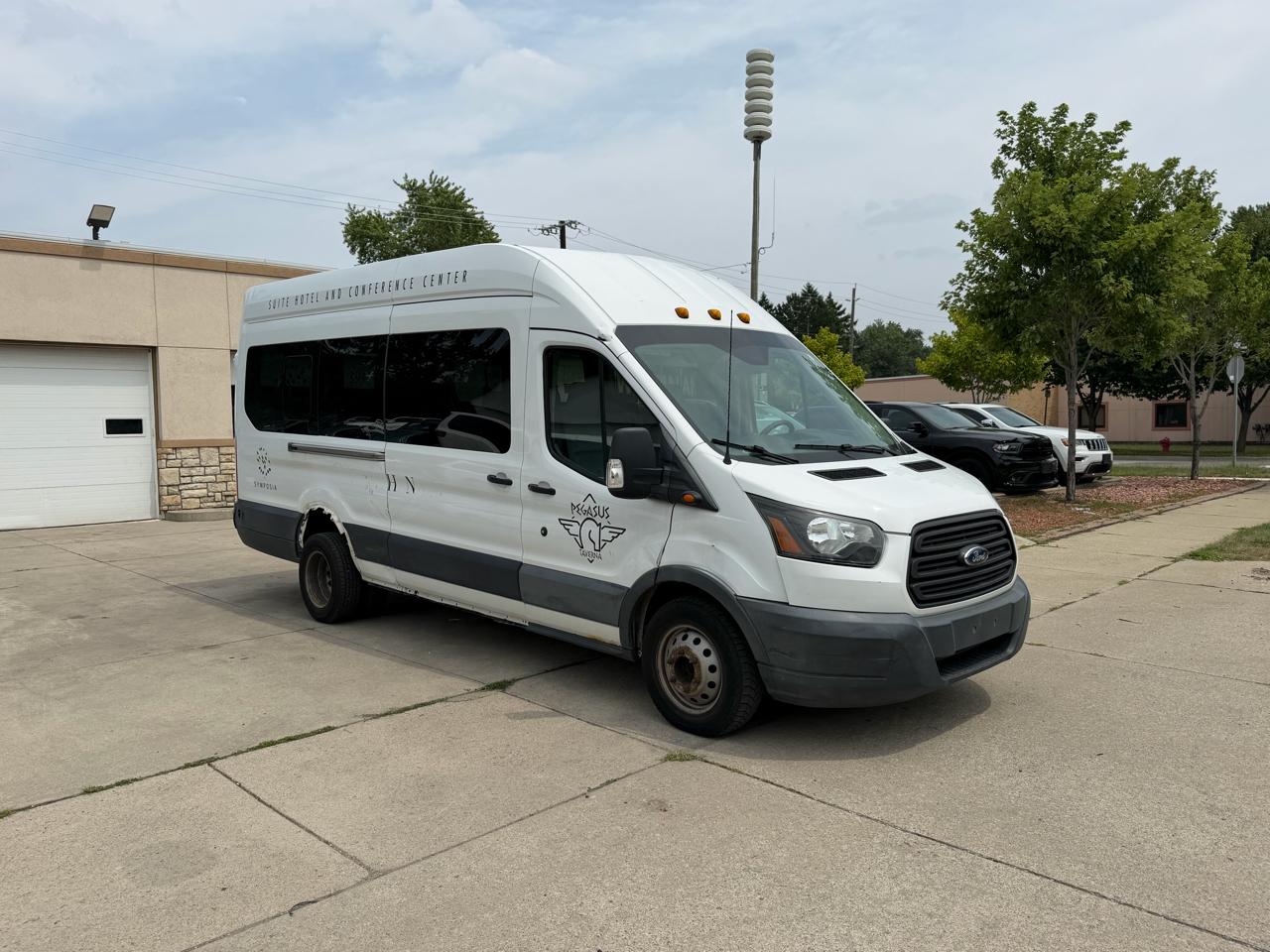 Ford Transit Wagon T-350 148" EL High Roof XLT Sliding RH Dr DRW 2015