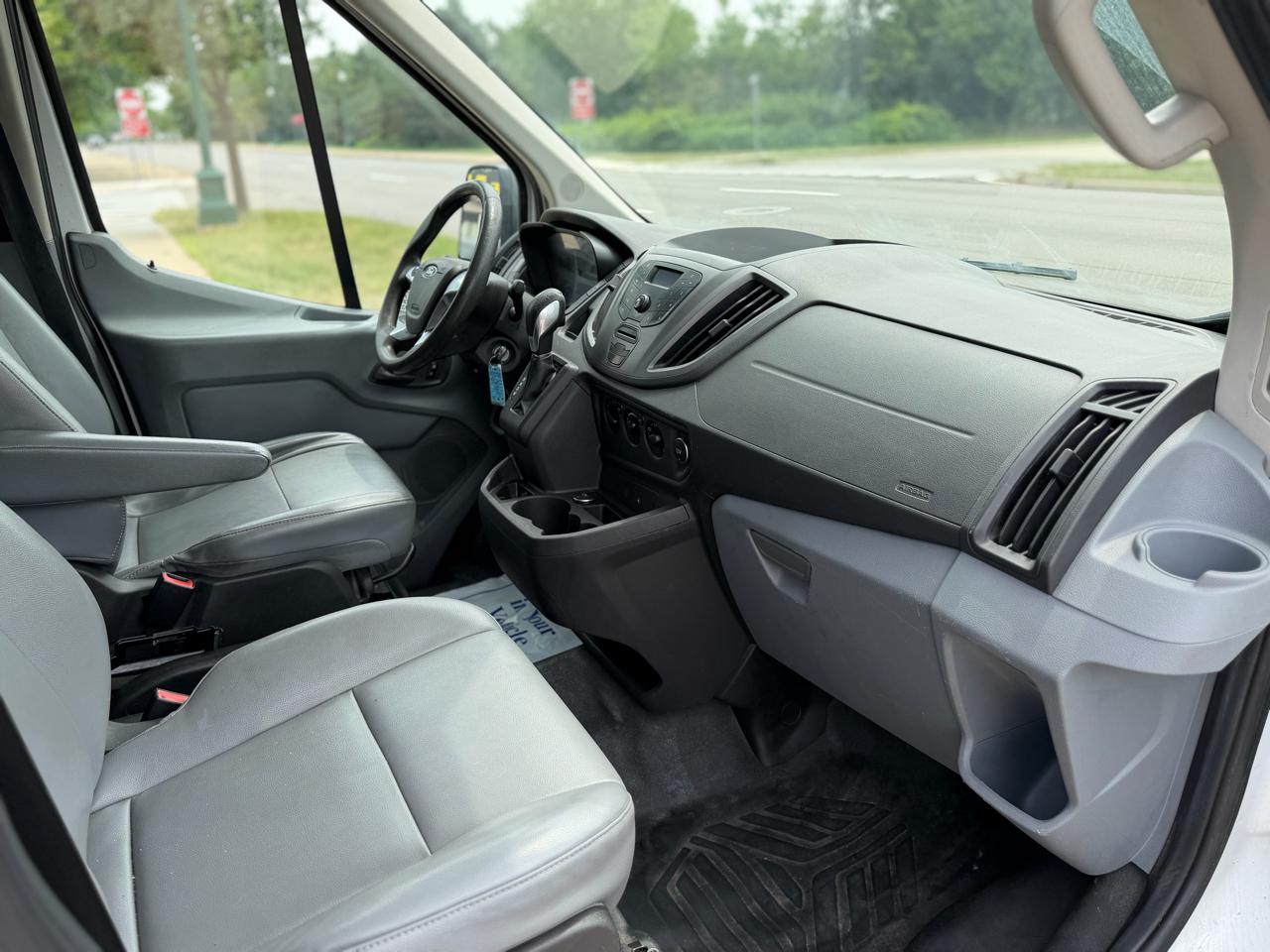 Ford Transit Wagon T-350 148" EL High Roof XLT Sliding RH Dr DRW 2015