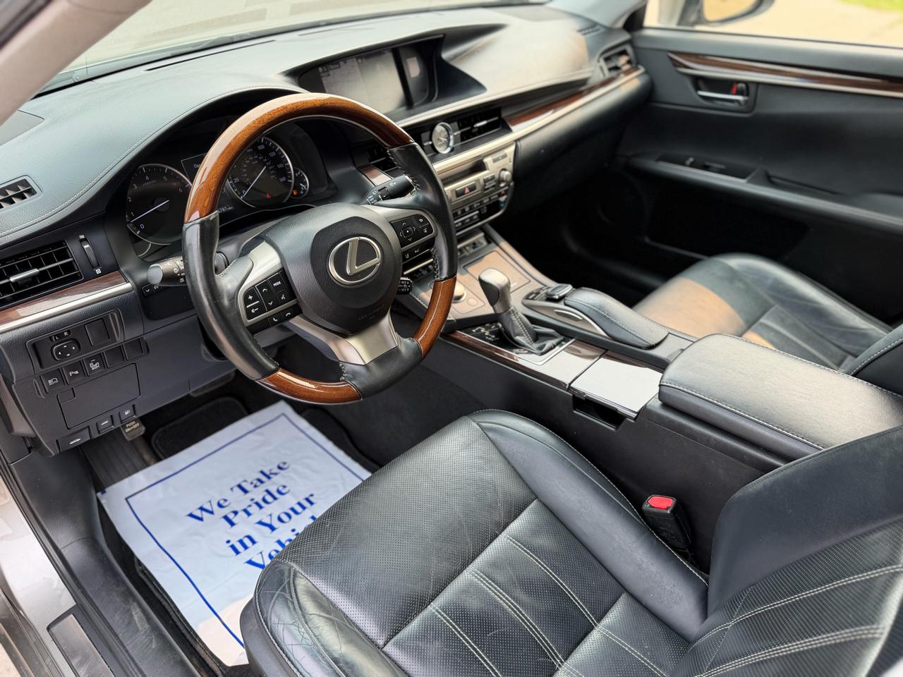 Lexus ES 350 4dr Sdn 2016