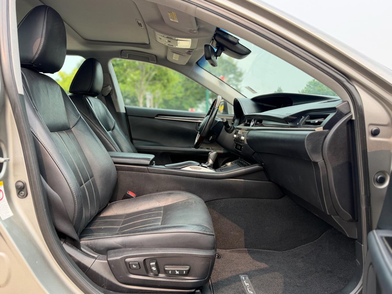 Lexus ES 350 4dr Sdn 2016