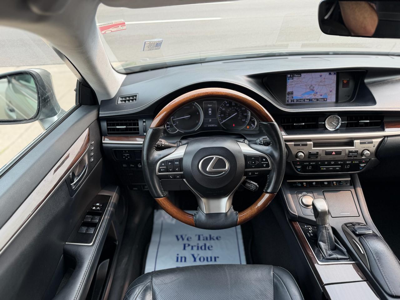 Lexus ES 350 4dr Sdn 2016
