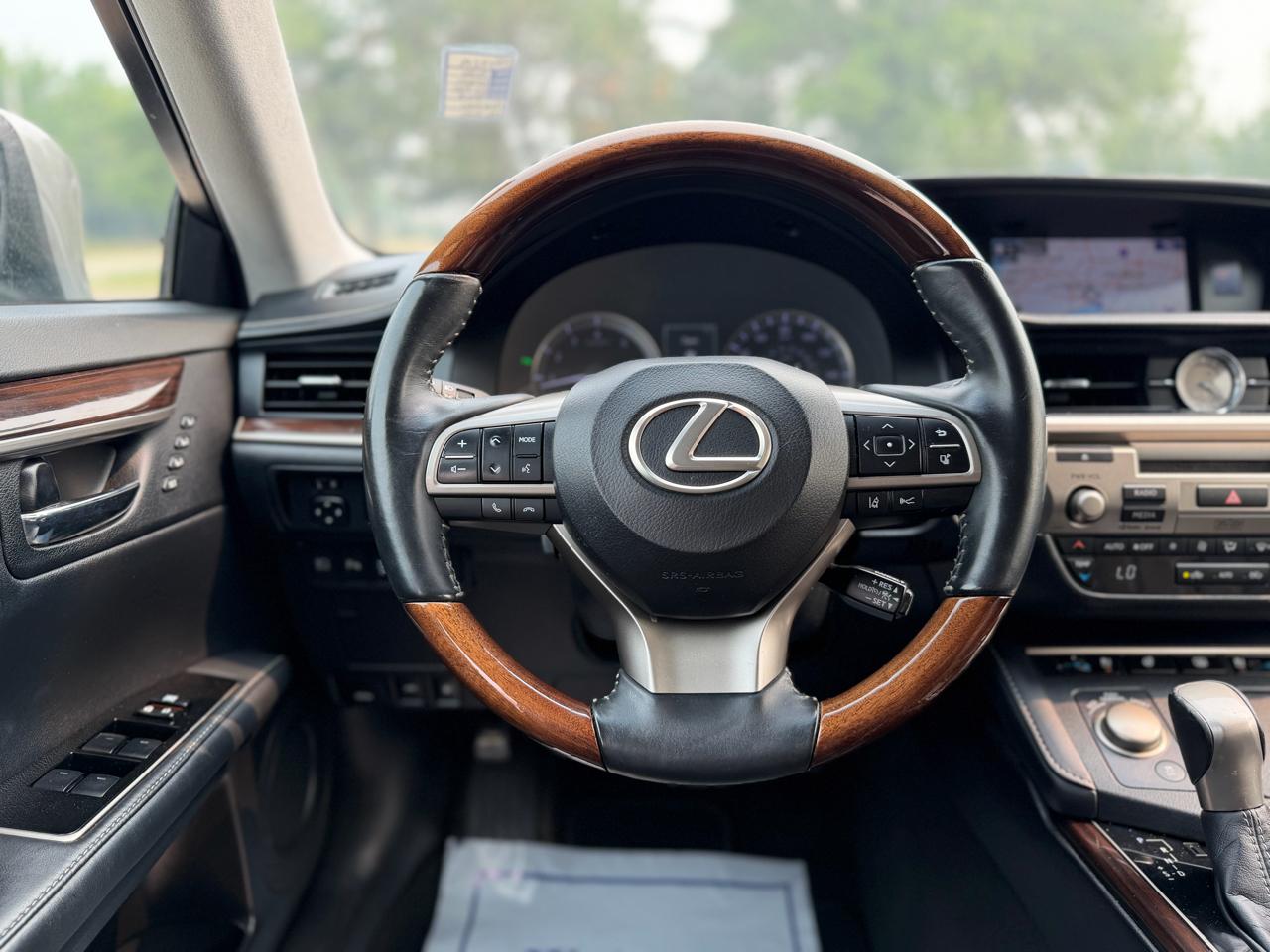 Lexus ES 350 4dr Sdn 2016