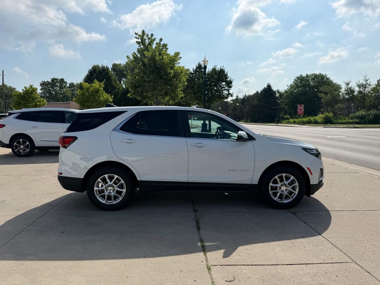 Chevrolet Equinox AWD 4dr LT w/1LT 2024