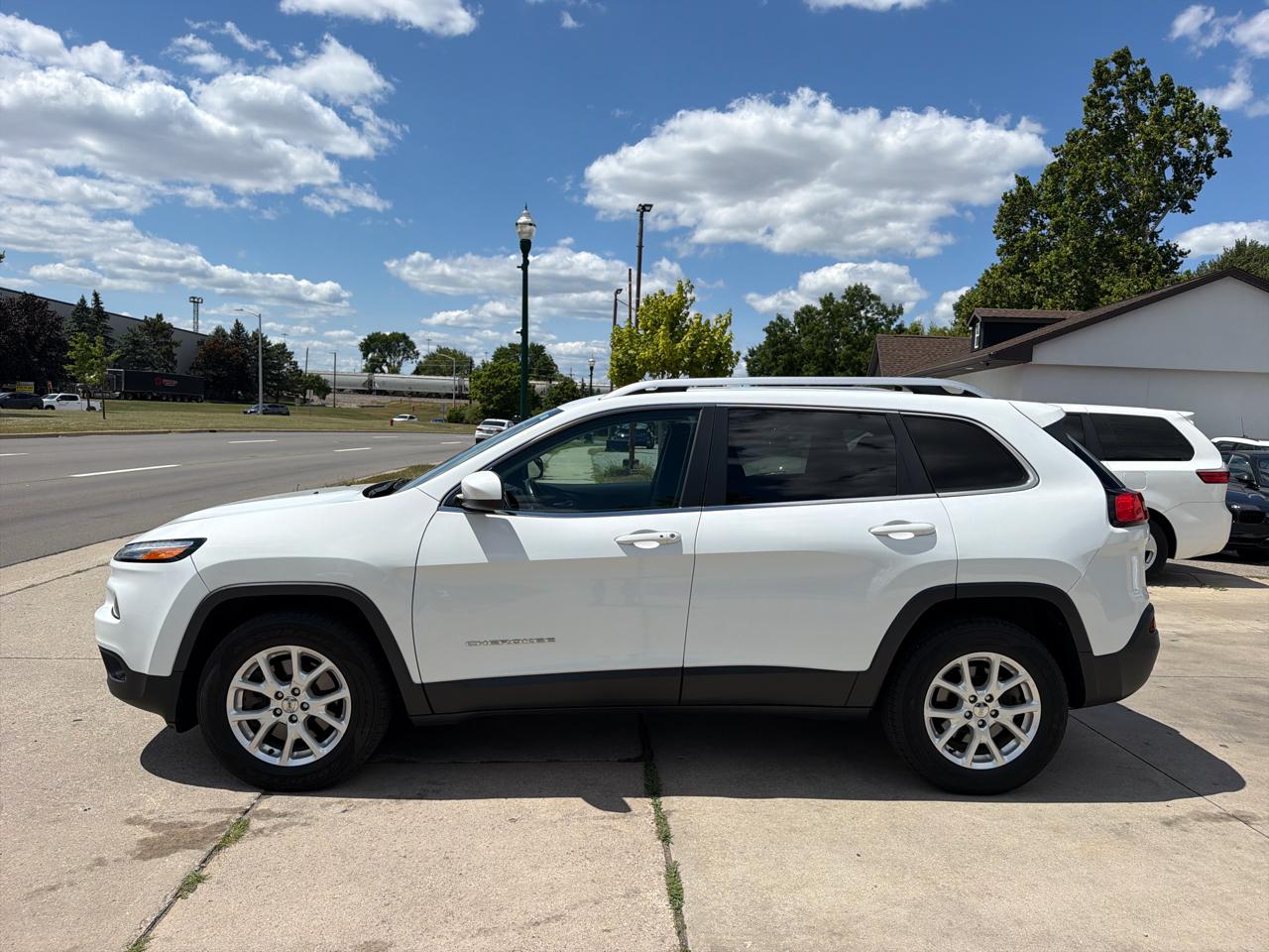 Jeep Cherokee 4WD 4dr Latitude 2014