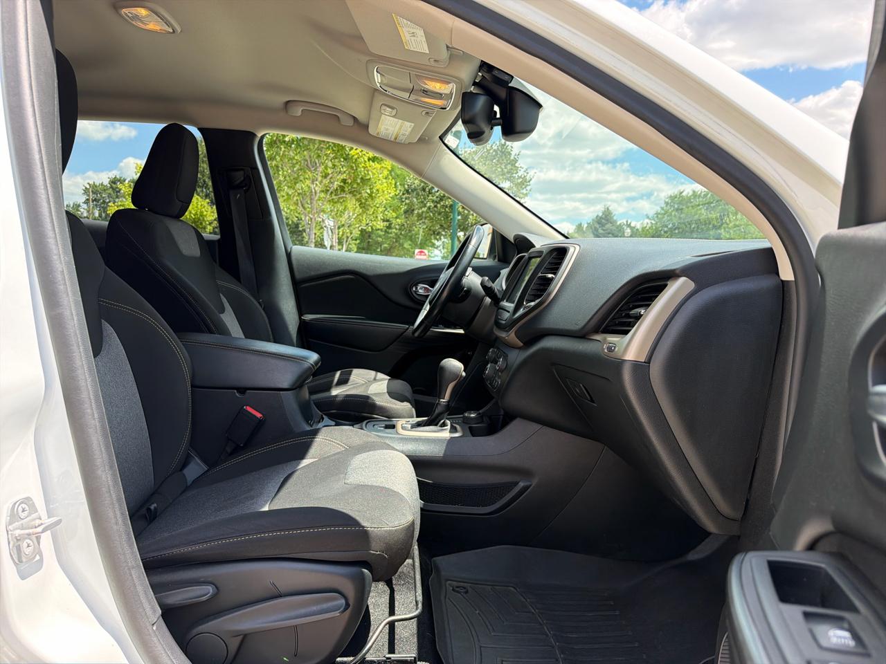 Jeep Cherokee 4WD 4dr Latitude 2014
