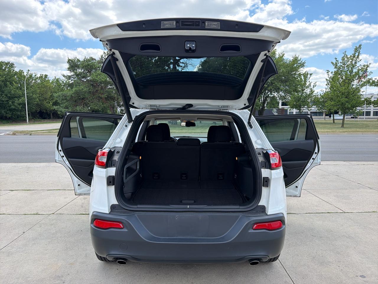 Jeep Cherokee 4WD 4dr Latitude 2014