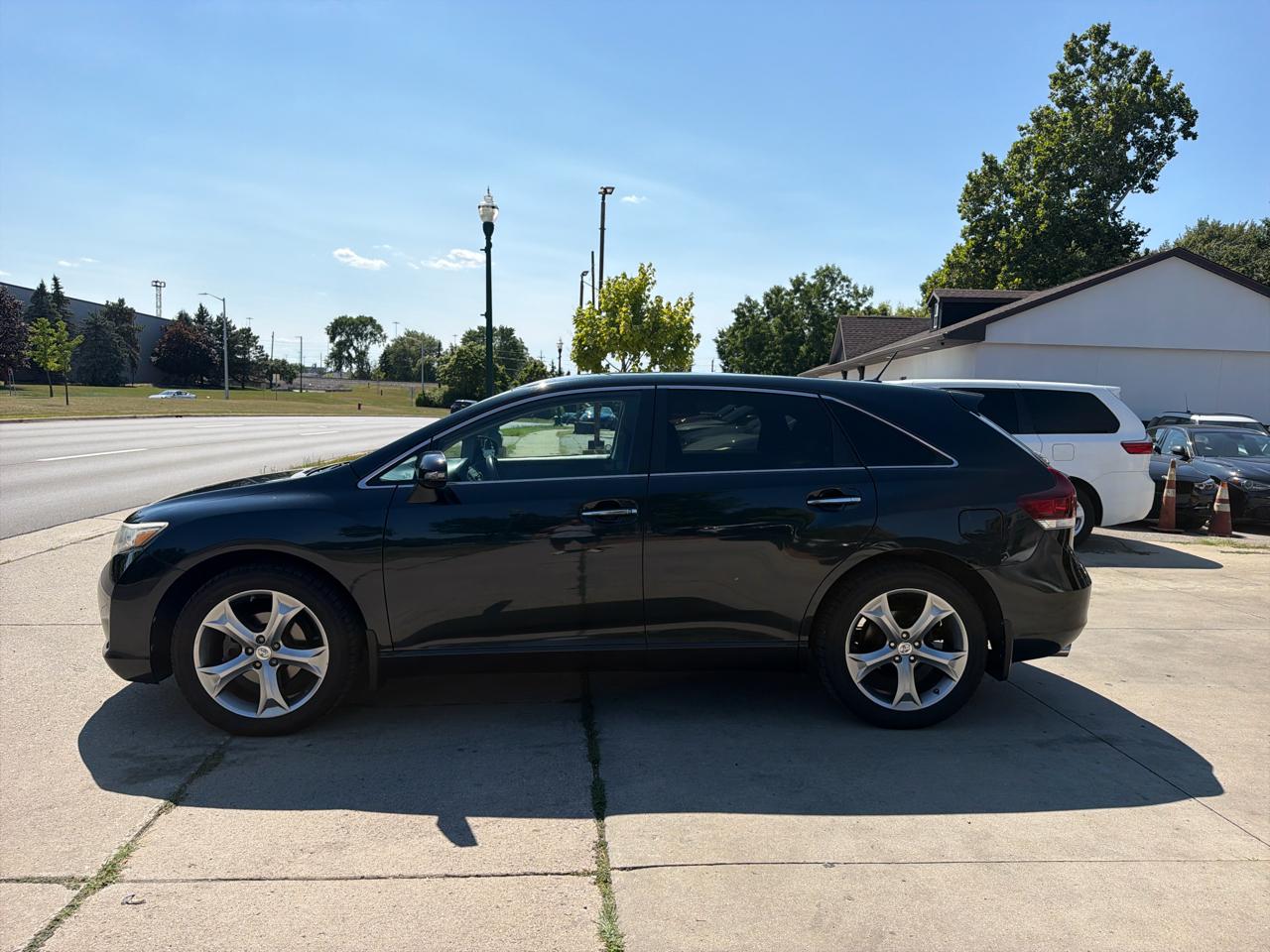 Toyota Venza 4dr Wgn V6 AWD Limited (Natl) 2013