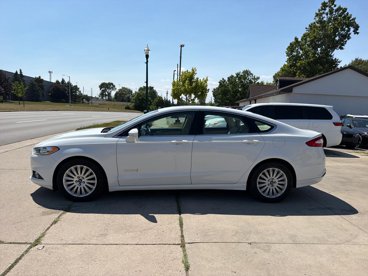Ford Fusion 4dr Sdn SE Hybrid FWD 2014