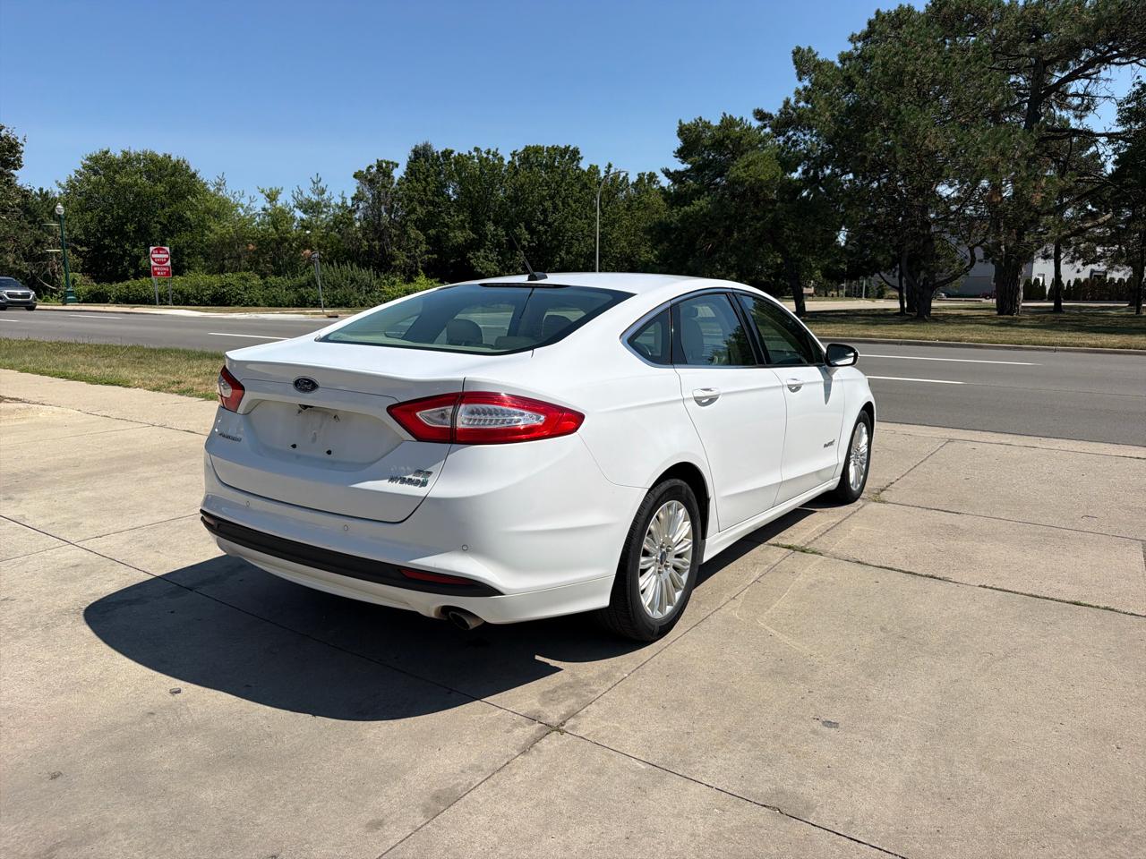 Ford Fusion 4dr Sdn SE Hybrid FWD 2014
