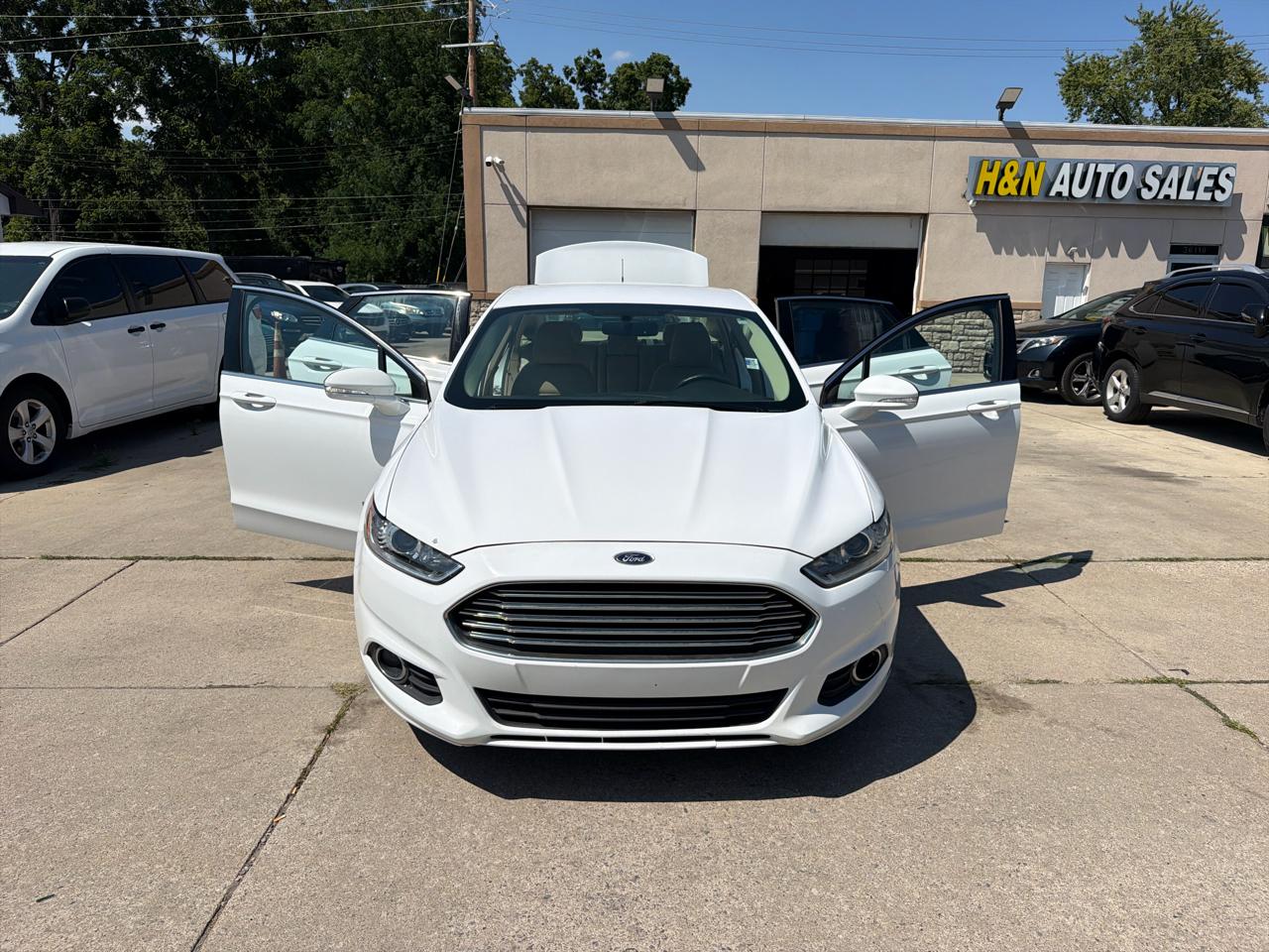 Ford Fusion 4dr Sdn SE Hybrid FWD 2014
