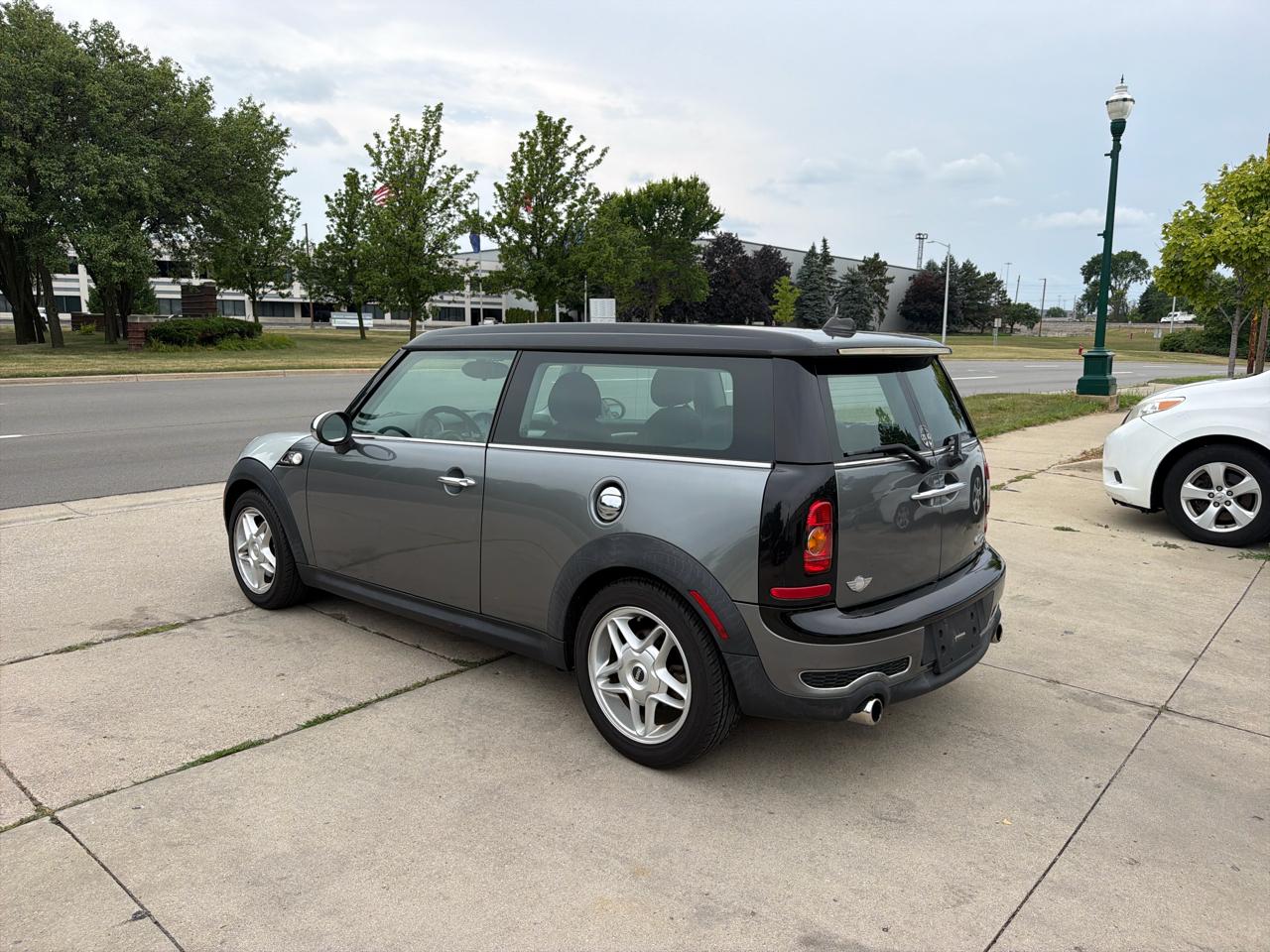 MINI Cooper Clubman 2dr Cpe S 2009