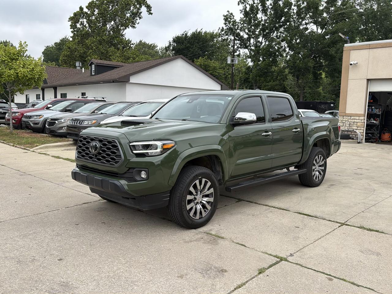 Toyota Tacoma 4WD Limited Double Cab 5' Bed V6 AT (Natl) 2022