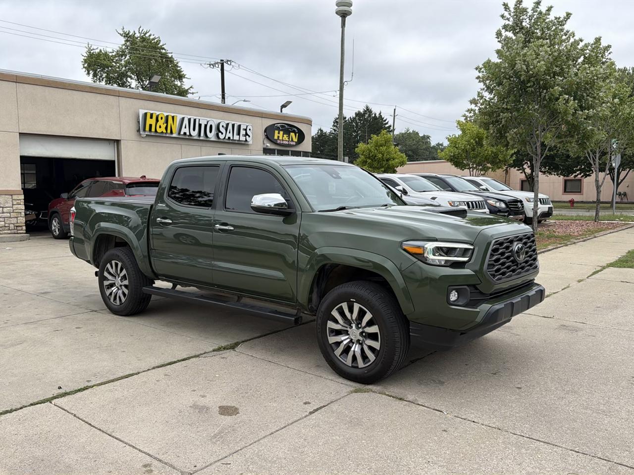 Toyota Tacoma 4WD Limited Double Cab 5' Bed V6 AT (Natl) 2022