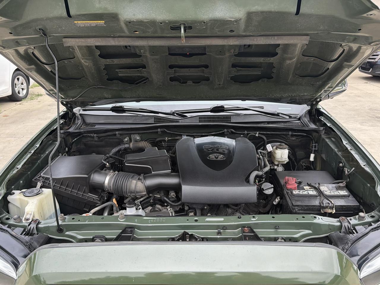 Toyota Tacoma 4WD Limited Double Cab 5' Bed V6 AT (Natl) 2022