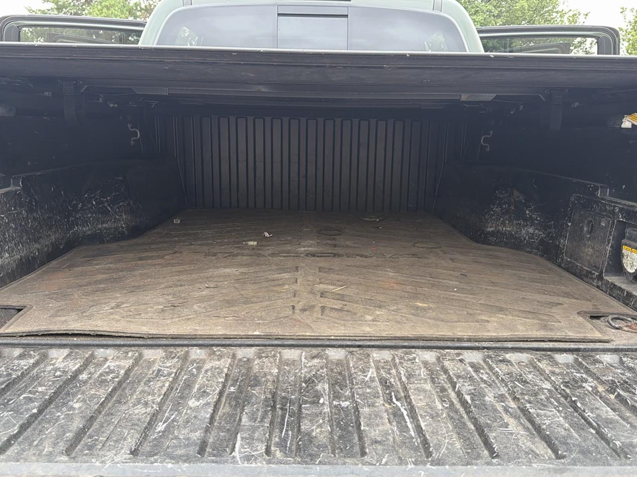 Toyota Tacoma 4WD Limited Double Cab 5' Bed V6 AT (Natl) 2022
