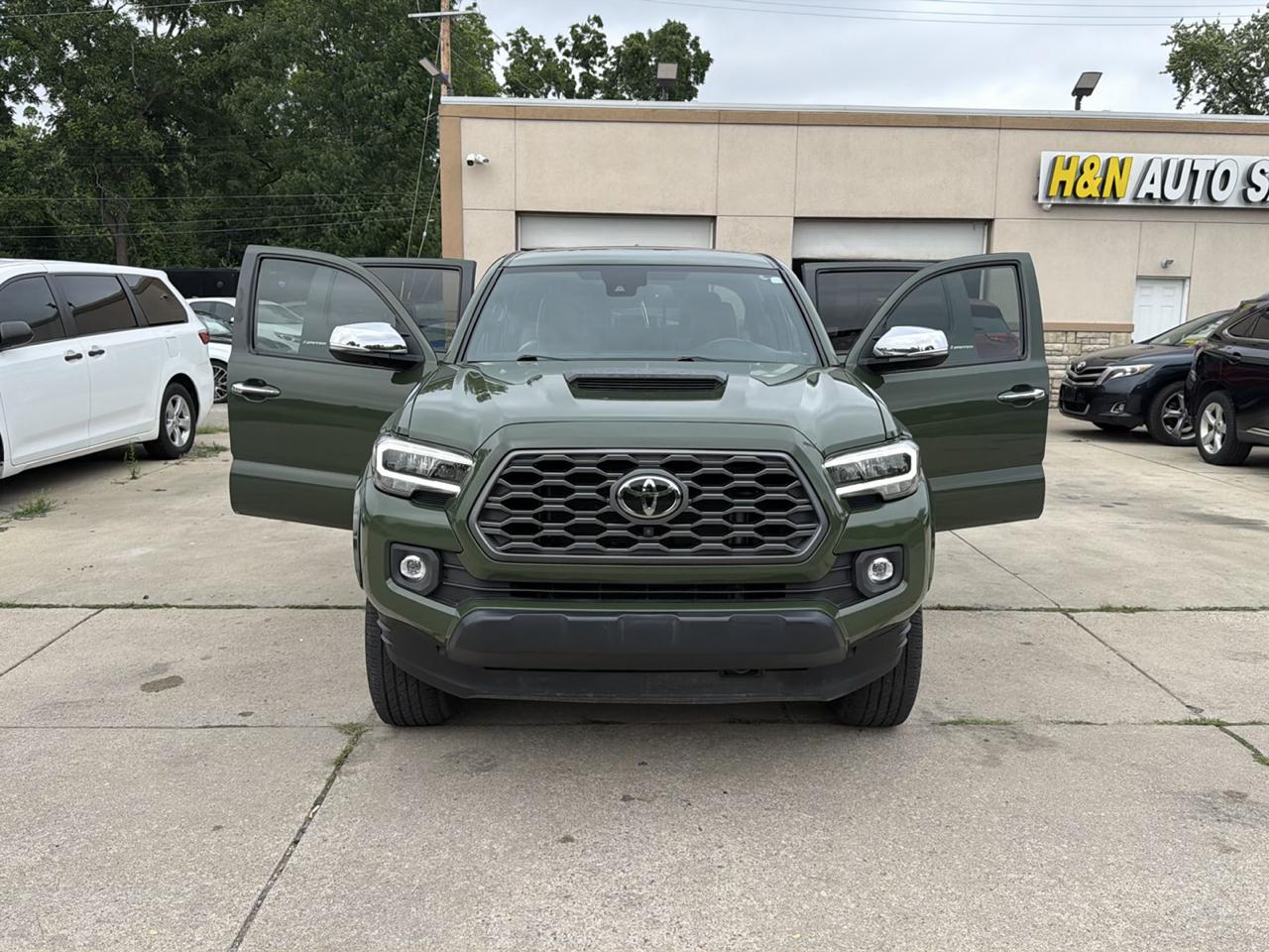 Toyota Tacoma 4WD Limited Double Cab 5' Bed V6 AT (Natl) 2022