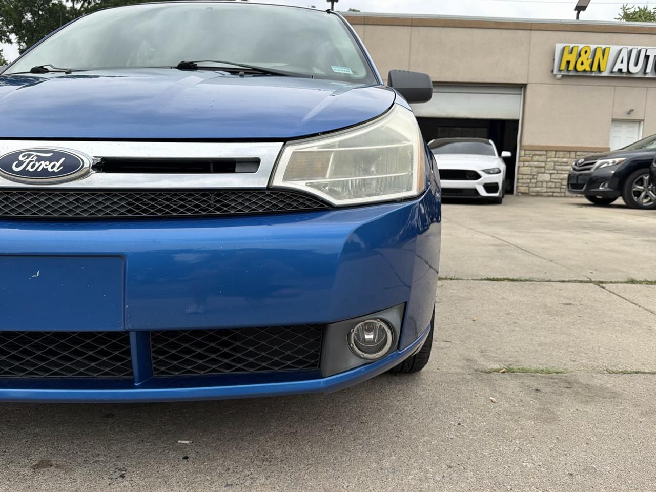 Ford Focus 4dr Sdn SE 2011