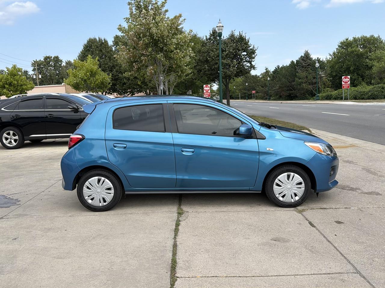 Mitsubishi Mirage Carbonite Edition CVT 2021