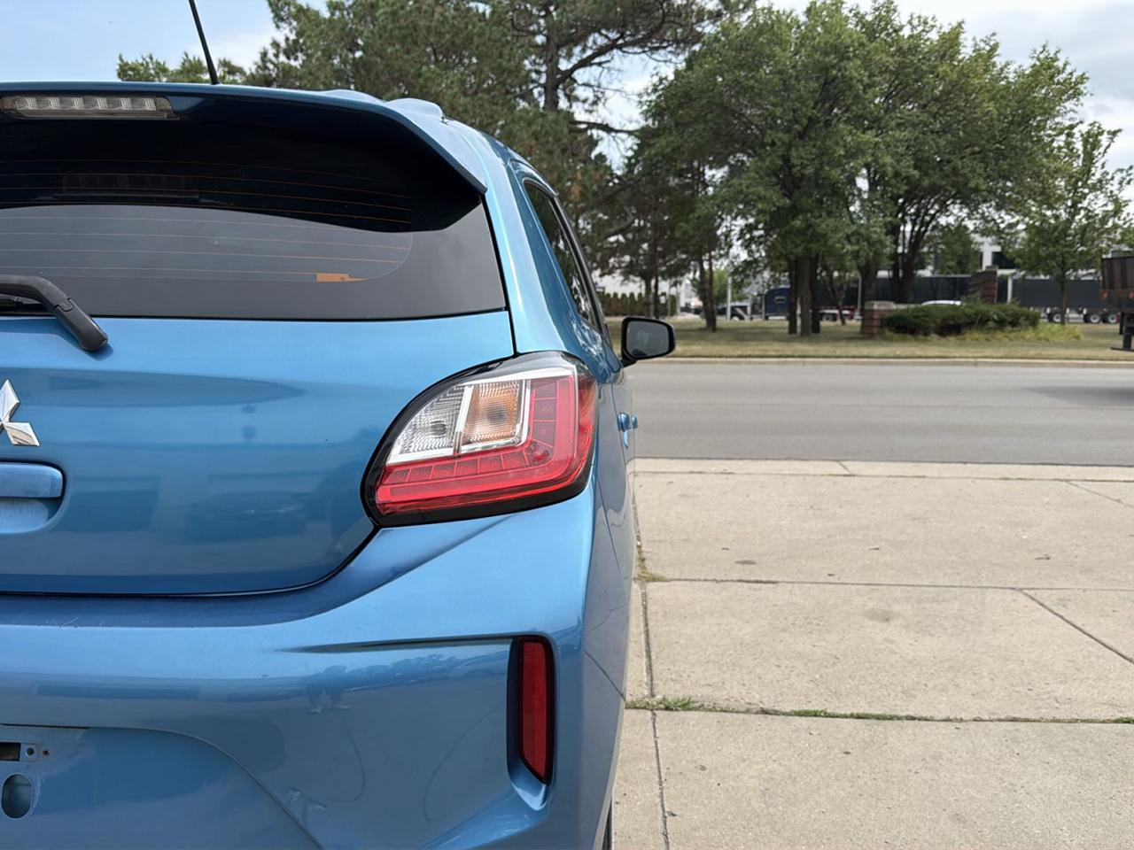 Mitsubishi Mirage Carbonite Edition CVT 2021
