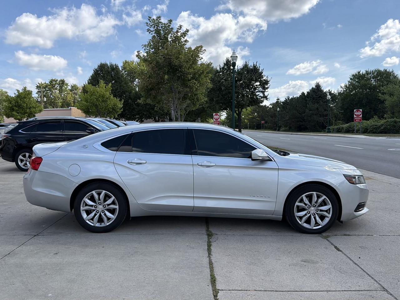 Chevrolet Impala 4dr Sdn LT w/1LT 2017