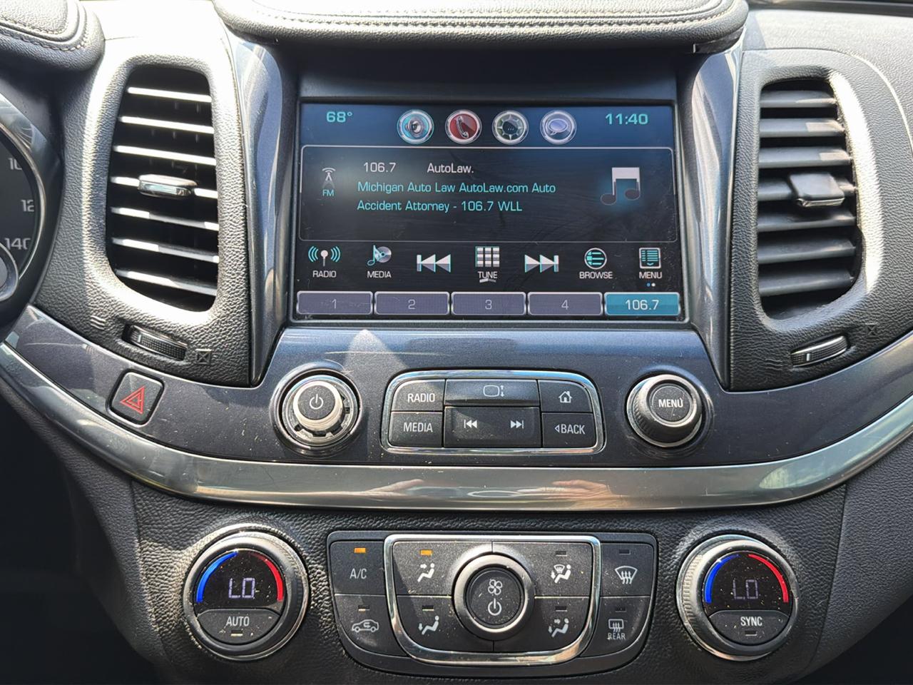 Chevrolet Impala 4dr Sdn LT w/1LT 2017