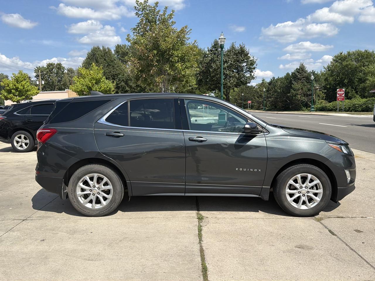 Chevrolet Equinox FWD 4dr LT w/2FL 2020