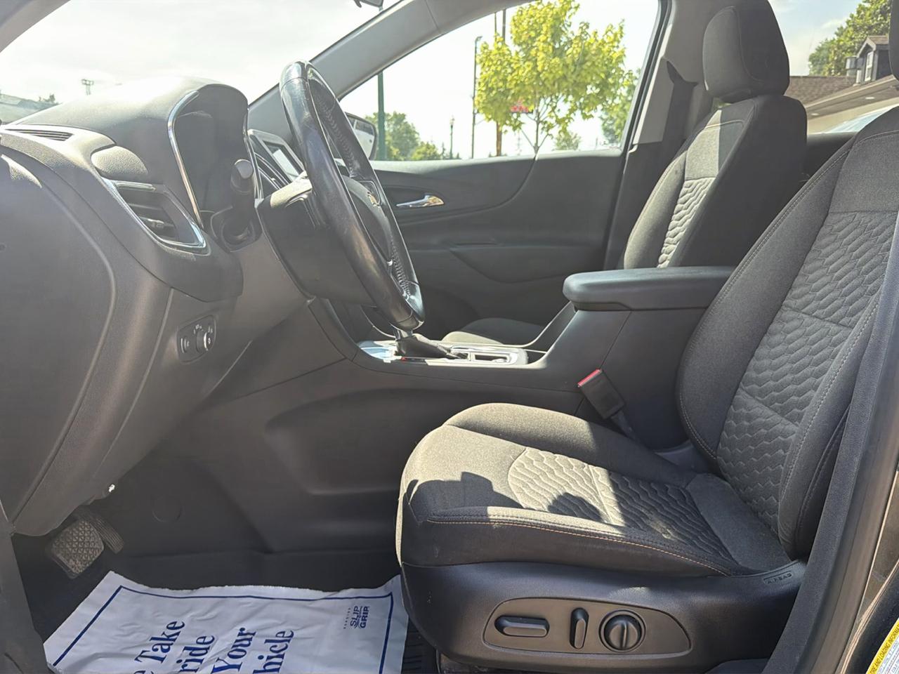 Chevrolet Equinox FWD 4dr LT w/2FL 2020