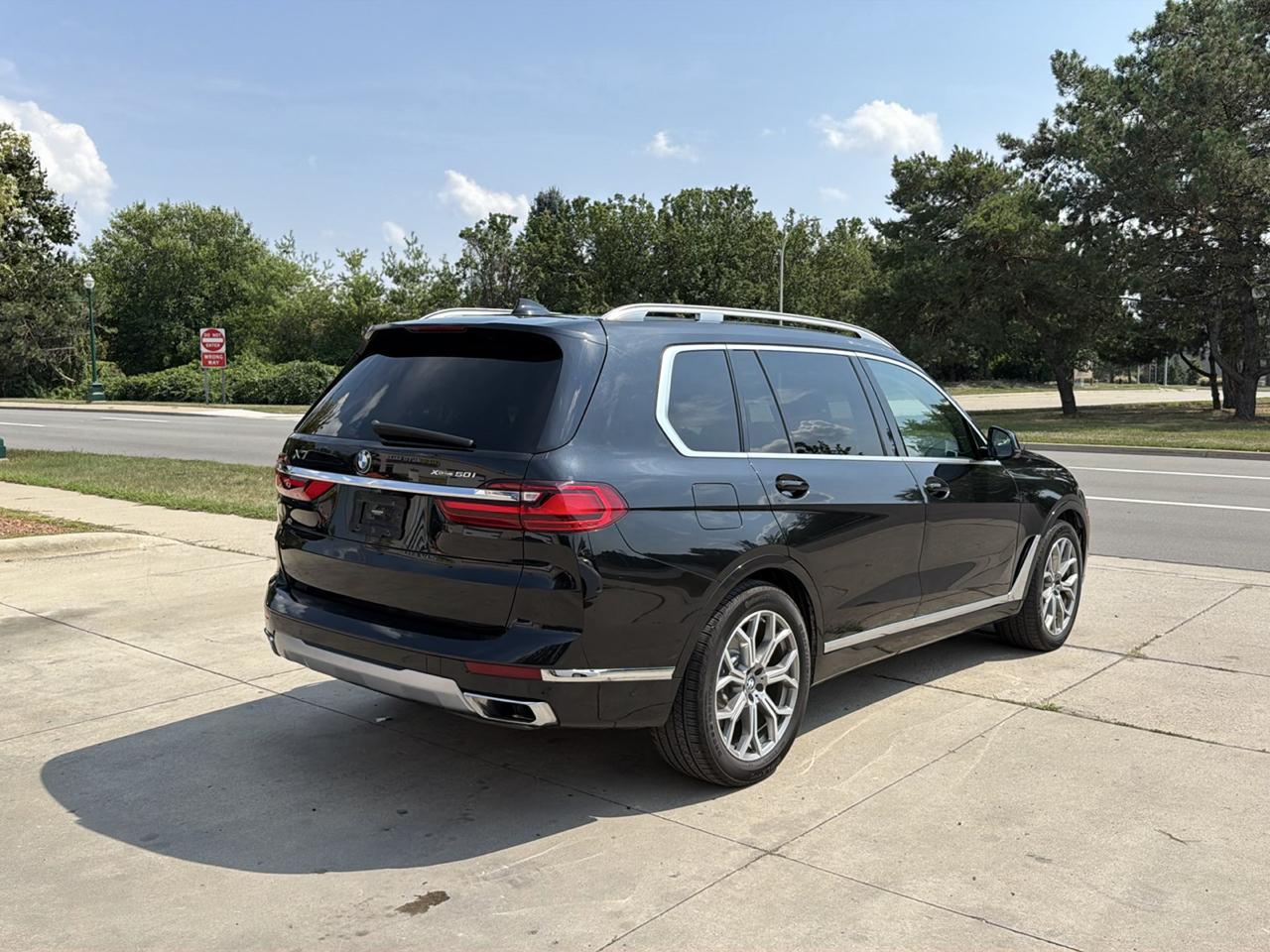 BMW X7 xDrive50i Sports Activity Vehicle 2019