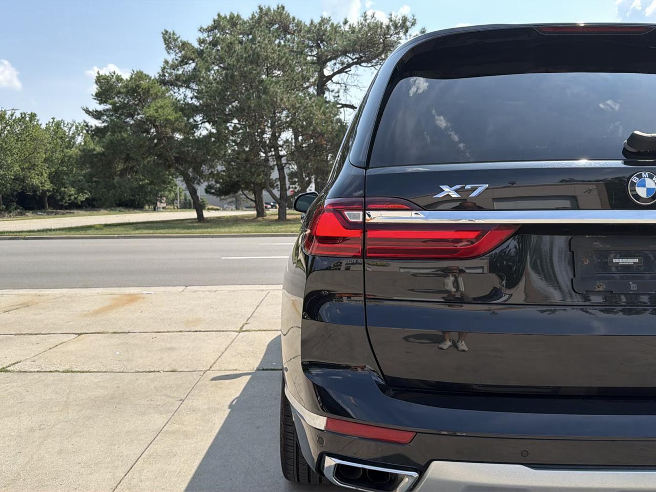 BMW X7 xDrive50i Sports Activity Vehicle 2019