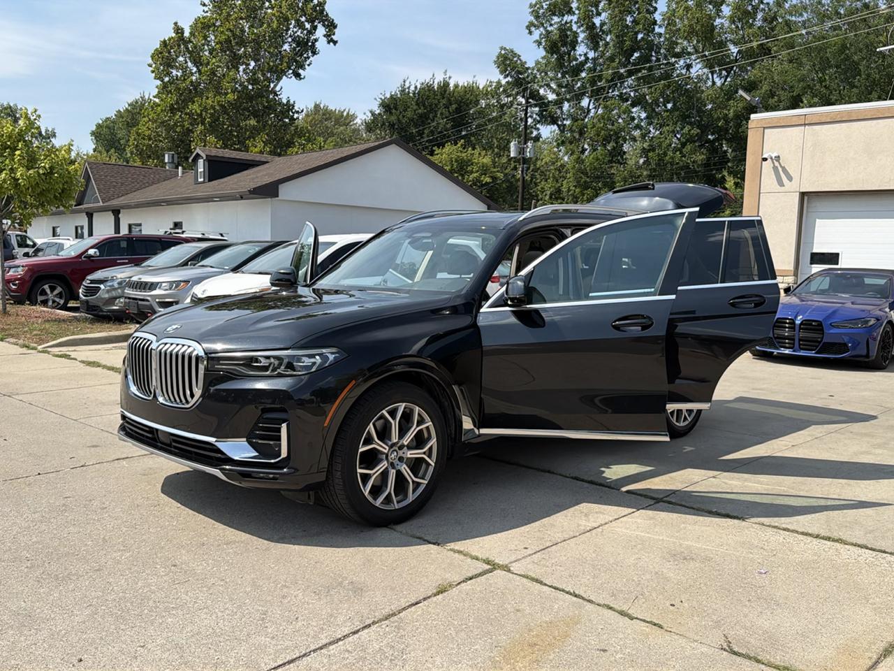 BMW X7 xDrive50i Sports Activity Vehicle 2019