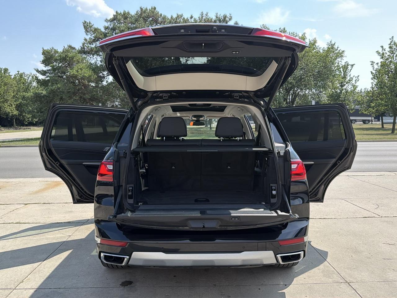 BMW X7 xDrive50i Sports Activity Vehicle 2019