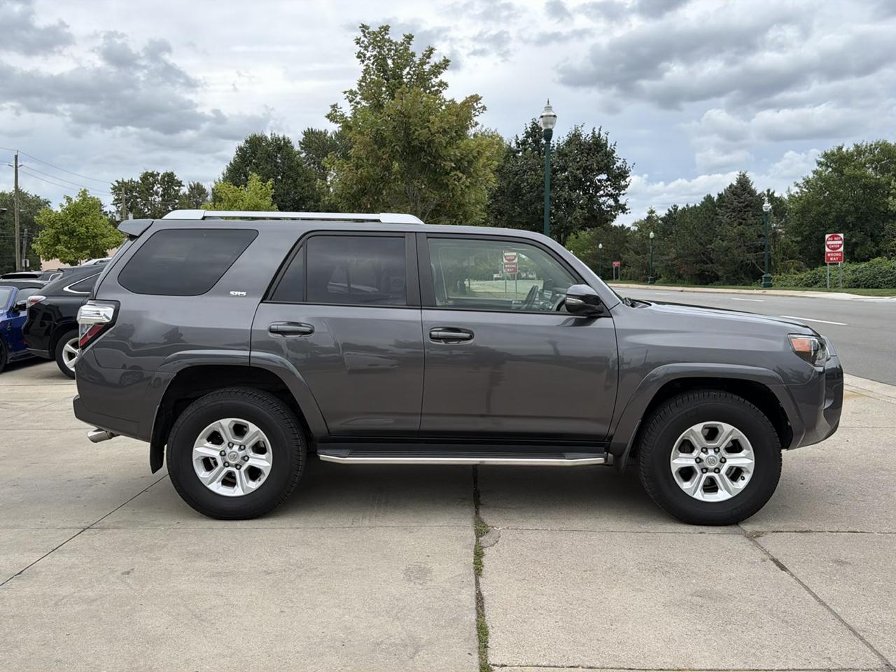 Toyota 4Runner 4WD 4dr V6 Trail Premium (Natl) 2016