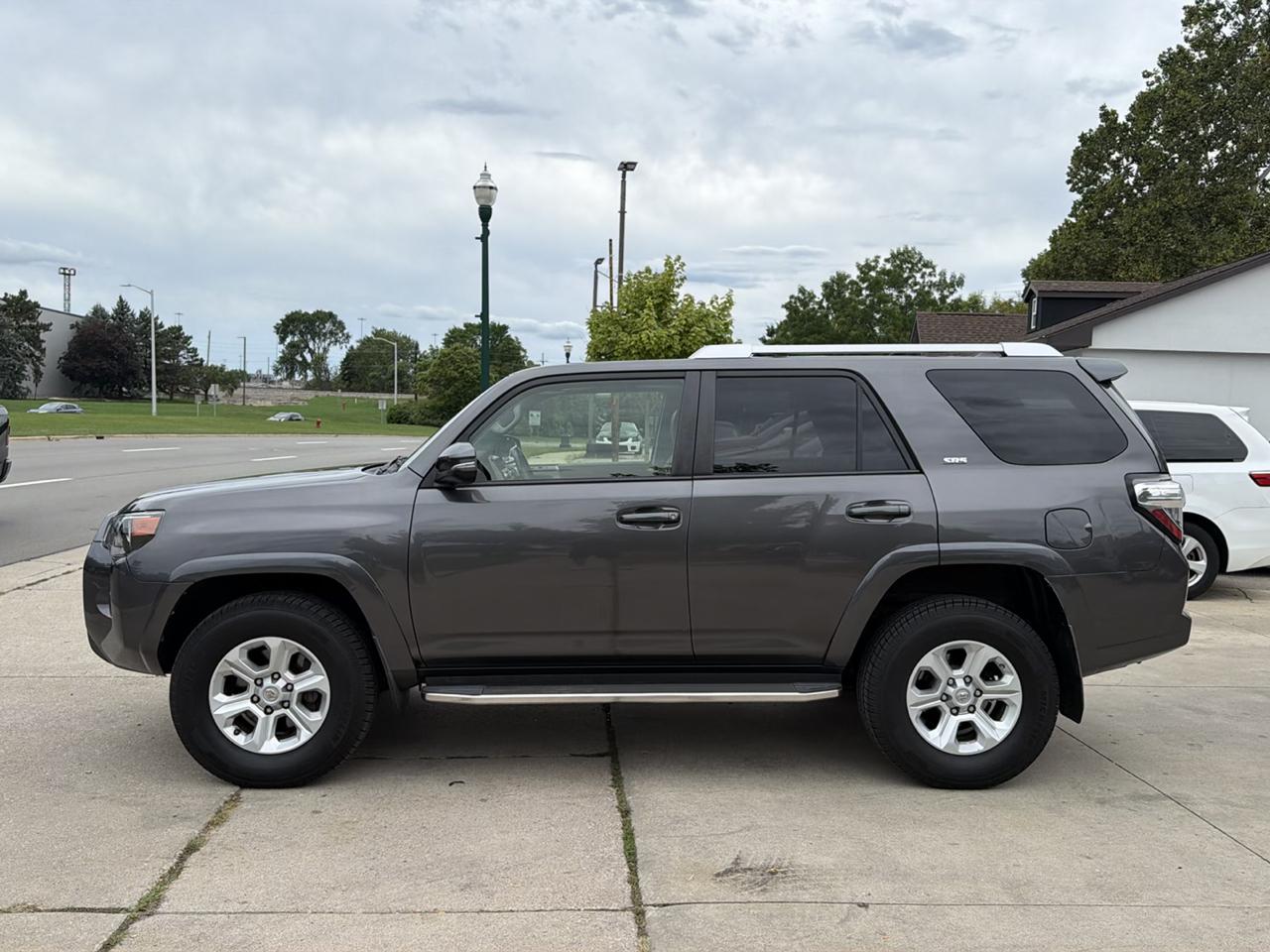 Toyota 4Runner 4WD 4dr V6 Trail Premium (Natl) 2016