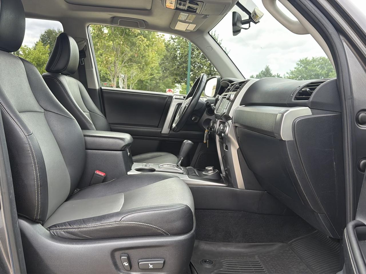 Toyota 4Runner 4WD 4dr V6 Trail Premium (Natl) 2016