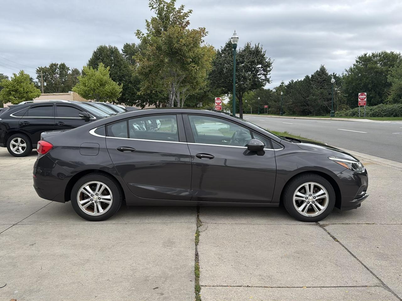 Chevrolet Cruze 4dr Sdn 1.4L LT w/1SD 2017