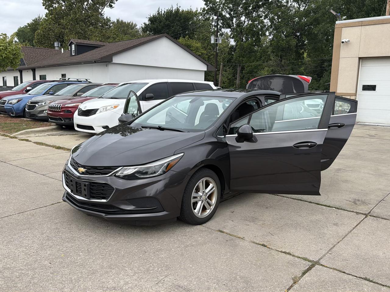 Chevrolet Cruze 4dr Sdn 1.4L LT w/1SD 2017