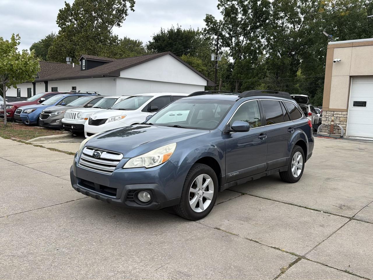Subaru Outback 4dr Wgn H4 Auto 2.5i Premium 2013